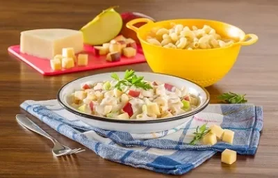 Coditos a la crema con manzana Coditos a la crema con manzana