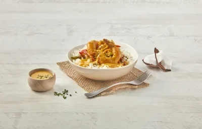 Camarones al curry con arroz Camarones al curry con arroz
