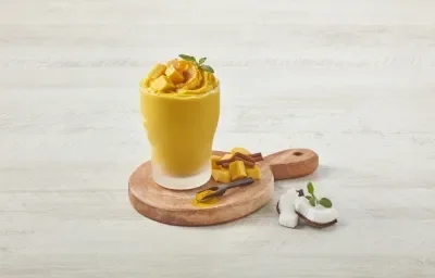 Smoothie mango golden milk