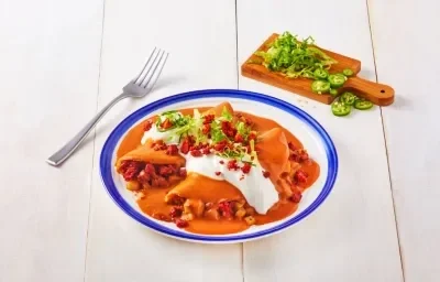 Enfrijoladas de papa con chorizo