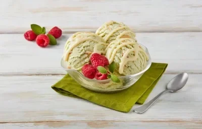 Helado de pay de limón con aguacate Helado de pay de limón con aguacate