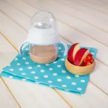 Licuado de yogurt con manzana y fresa