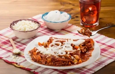 ENCHILADAS POTOSINAS preparadas con CONSOMATE®.