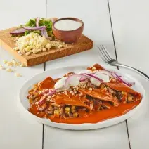 Enchiladas de bistec en salsa pasilla
