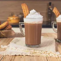 Cappuccino Caliente con Cocoa