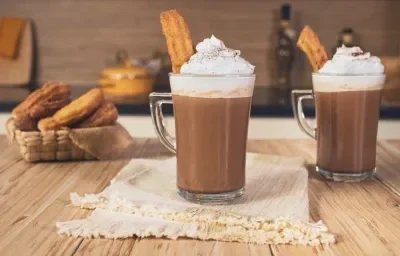 Cappuccino Caliente con Cocoa Cappuccino Caliente con Cocoa