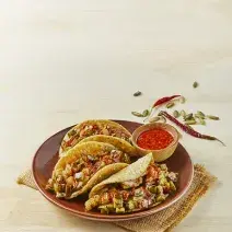 Tacos de nopal con salsa de pepita