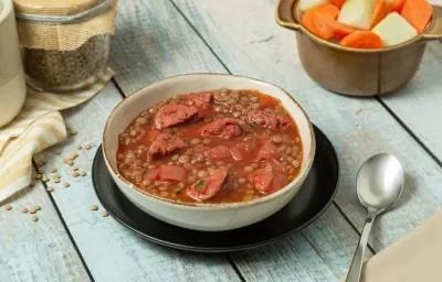 Sopa de Lentejas con Chorizo Sopa de Lentejas con Chorizo