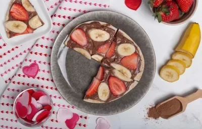 Pizza de chocolate con fruta