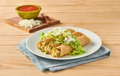 Tacos de vegetales con queso Tacos de vegetales con queso