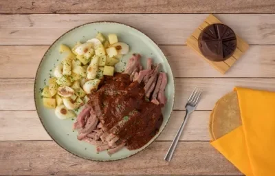 Lengua de Res en Adobo Lengua de Res en Adobo