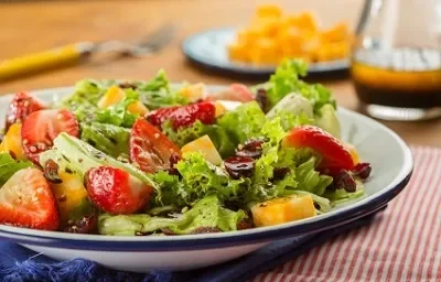Ensalada con vinagreta maggi Ensalada con vinagreta maggi
