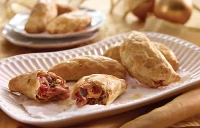Empanadas de atún a la vizcaina Empanadas de atún a la vizcaina