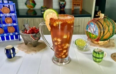 CLAMATO CON CAMARONES