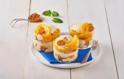 Duraznos con crema y cereal Duraznos con crema y cereal