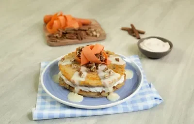 Hot cakes de zanahoria con betún Hot cakes de zanahoria con betún