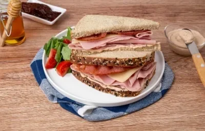 Sándwich con Aderezo de Chipotle Dulce