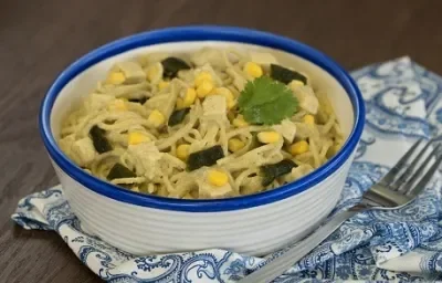 Espagueti con salsa de poblano Espagueti con salsa de poblano