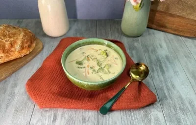 Sopa de Brócoli, Zanahoria y Queso Sopa de Brócoli, Zanahoria y Queso