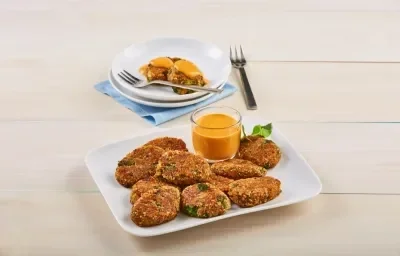Nuggets vegetarianos con salsa de cacahuate Nuggets vegetarianos con salsa de cacahuate