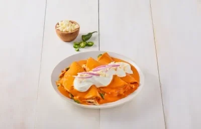 Enchiladas rojas con pollo