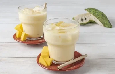Agua de Mango con Guanábana Agua de Mango con Guanábana