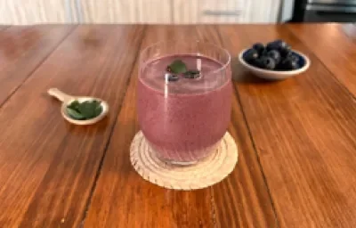 Smoothie de Berries con Espinaca