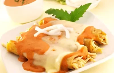 Enchiladas cremosas Enchiladas cremosas
