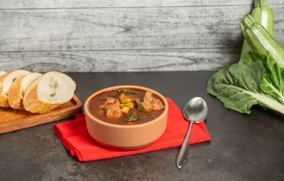 Sopa de Acelga con Mollejas de Pollo Sopa de Acelga con Mollejas de Pollo