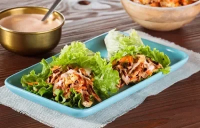 Tacos de atún con salsa cremosa Tacos de atún con salsa cremosa