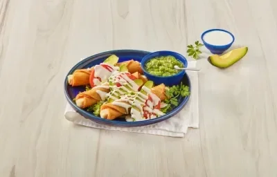 Tacos dorados de jamón con queso Tacos dorados de jamón con queso