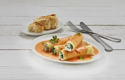 Canelones rellenos de requesón Canelones rellenos de requesón