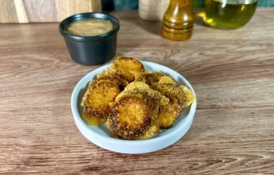Chips de Queso con Pepinillos