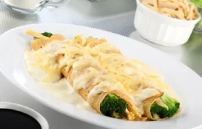 Crepas con brócoli y pollo