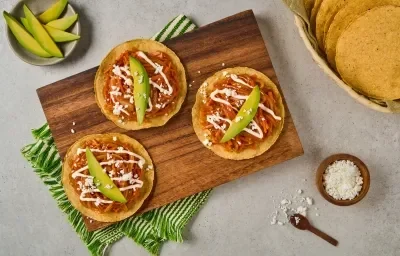 Tostadas de Tinga de Zanahoria Tostadas de Tinga de Zanahoria