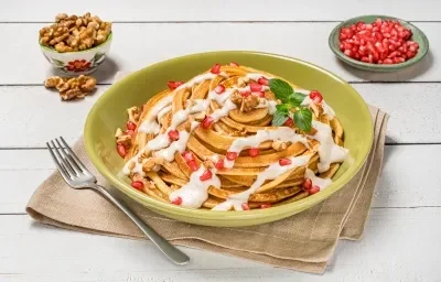 Espagueti de Hot Cakes con Salsa de Nuez Espagueti de Hot Cakes con Salsa de Nuez