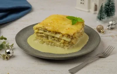 Lasaña de Pollo en Salsa Poblana
