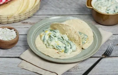 Tacos de Rajas con Crema Tacos de Rajas con Crema