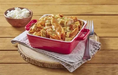 Molde de pasta con salsa deslactosada de 2 chiles Molde de pasta con salsa deslactosada de 2 chiles