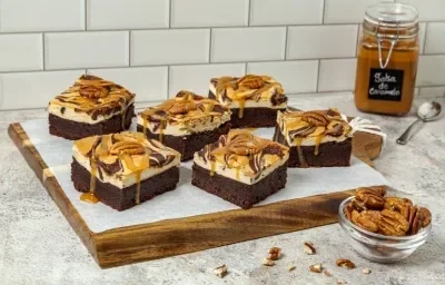 Brownie Cheesecake con Caramelo