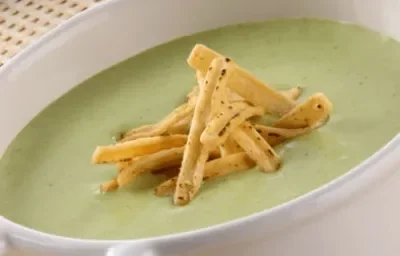 Sopa Fría de Aguacate Sopa Fría de Aguacate