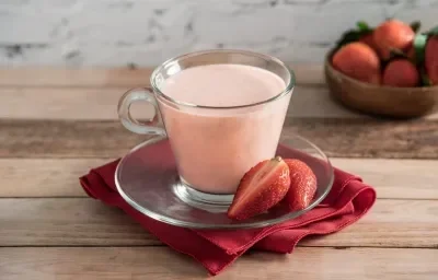 Atole de Fresas con Crema Atole de Fresas con Crema