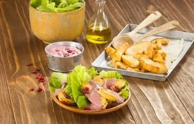 Ensalada con aderezo de arándano Ensalada con aderezo de arándano
