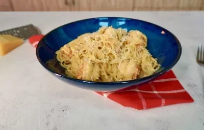Pasta cremosa con camarones Pasta cremosa con camarones