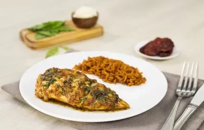Abanico de pollo con champiñones y epazote Abanico de pollo con champiñones y epazote