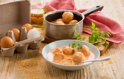 Albondigas de pollo en salsa de chipotle Albondigas de pollo en salsa de chipotle