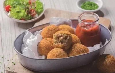 Bolitas crujientes de atún con jalapeño Bolitas crujientes de atún con jalapeño