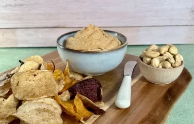 Dip de Nuez de la India con Chipotle