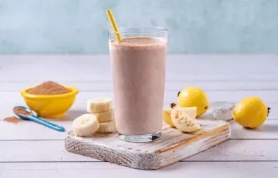 Licuado de Chocolate, Guayaba y Plátano Licuado de Chocolate, Guayaba y Plátano
