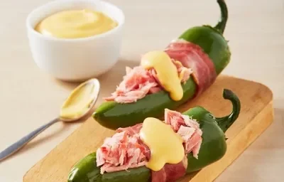 Jalapeños rellenos de atún Jalapeños rellenos de atún